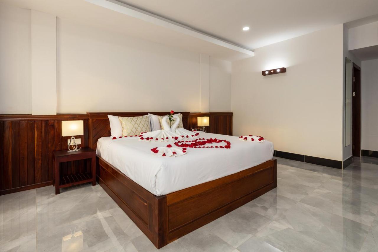 Blanc Smith Hotel Сием Реап Екстериор снимка