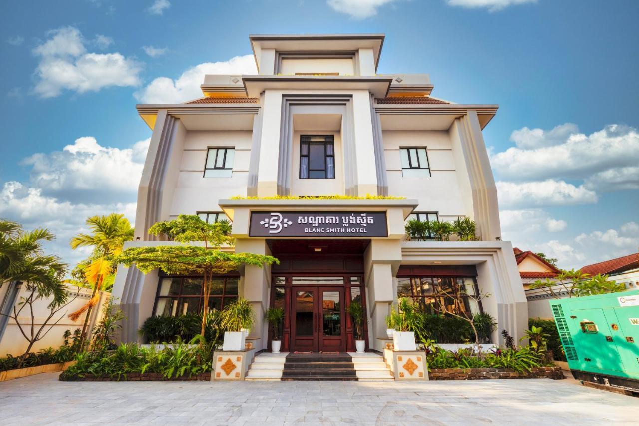 Blanc Smith Hotel Сием Реап Екстериор снимка