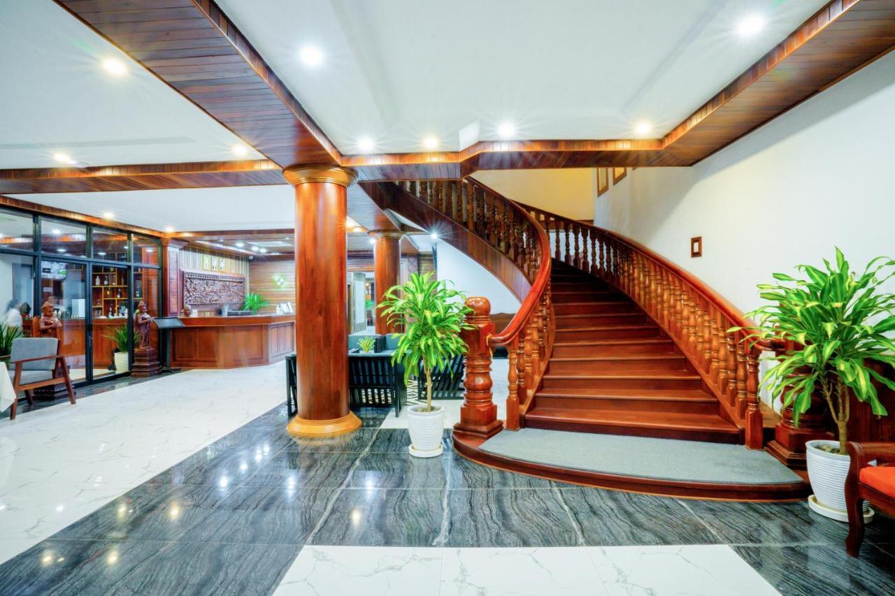 Blanc Smith Hotel Сием Реап Екстериор снимка